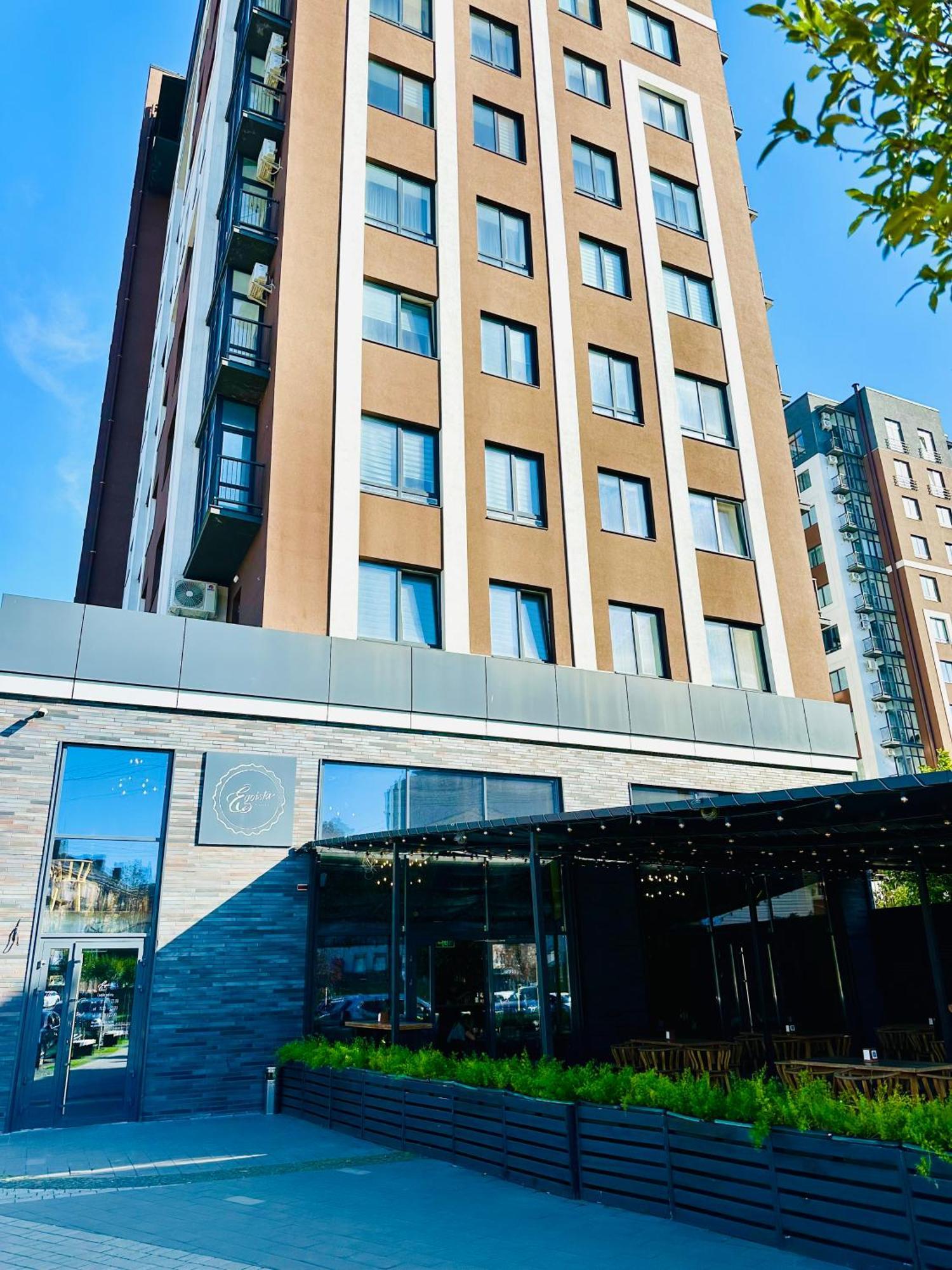 Designer Apartments In The City Center 罗夫诺 外观 照片